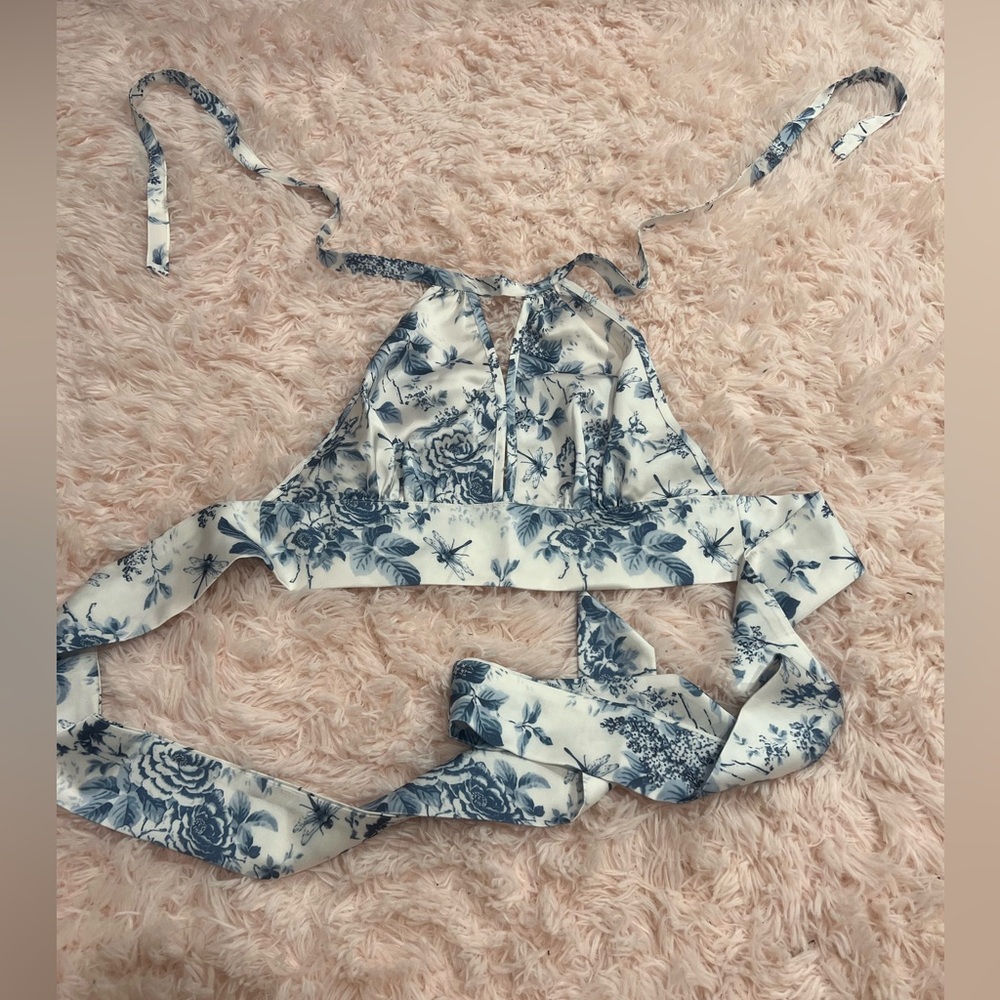 Cider Blue and White Floral Top